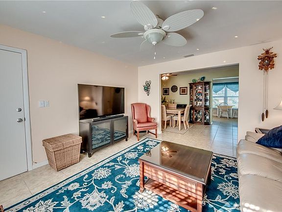 3rd image of 6858 Sandtrap Dr APT 4