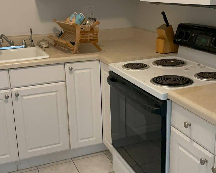 1st image of 2900 Banyan St APT 404