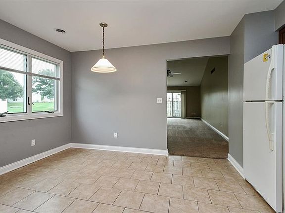 4th image of 6323 W 86th Ct