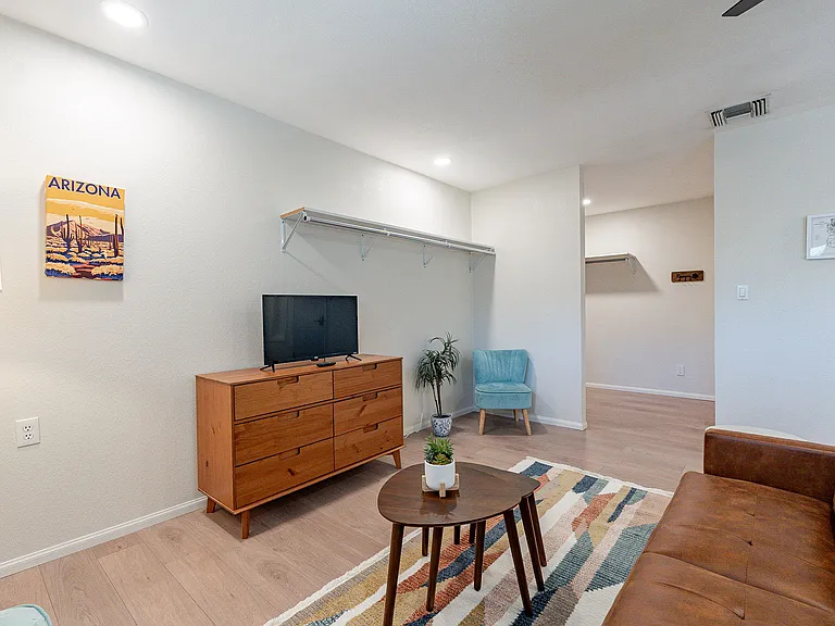 348 N Vine St #S — Photo 14