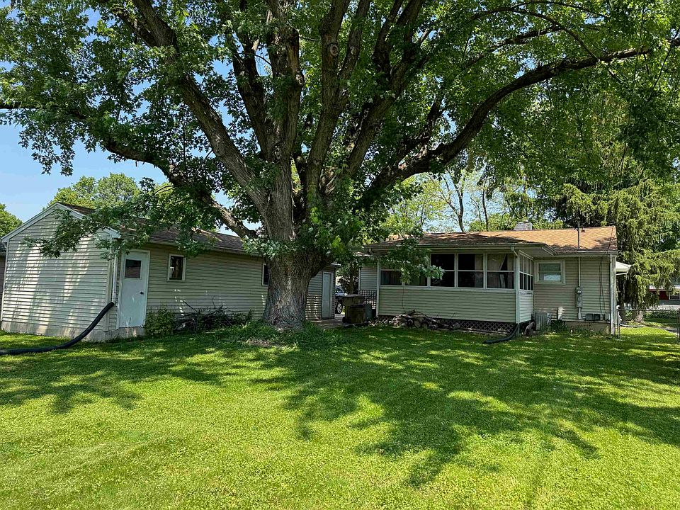 2nd image of 218 Acewood Blvd