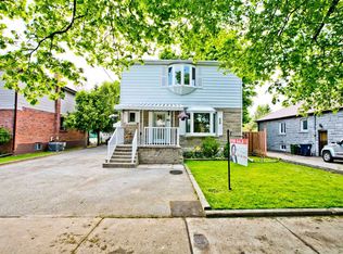 958 Pharmacy Ave, Toronto, ON M1R2G4