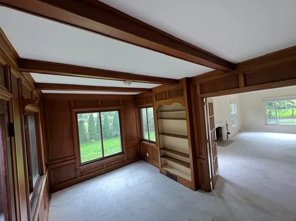 2204 Orchard Rd, Toledo, OH 43606