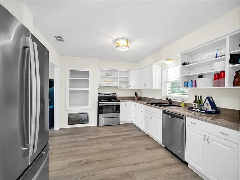 5 SE Ocale Way — Photo 5