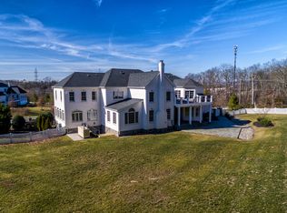 19946 Belmont Station Dr, Ashburn, VA 20147
