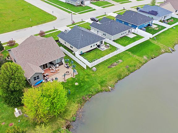 3rd image of 6011 Park View Dr