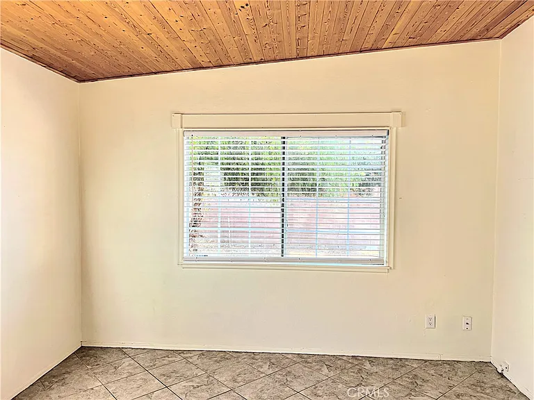 815 W Avenue H7 — Photo 29