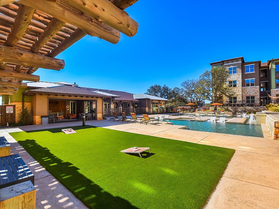 Poolside Yard Games