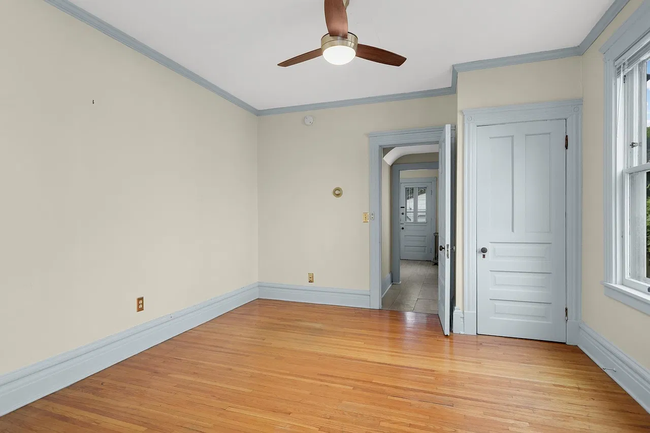 Studio, 490 sqft, $1,200 — Photo 4
