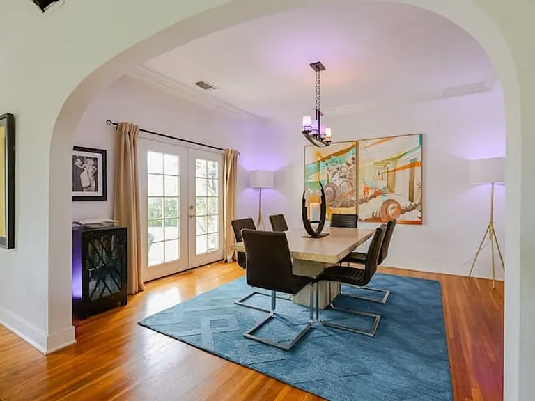 1203 S Rimpau Blvd — Photo 4
