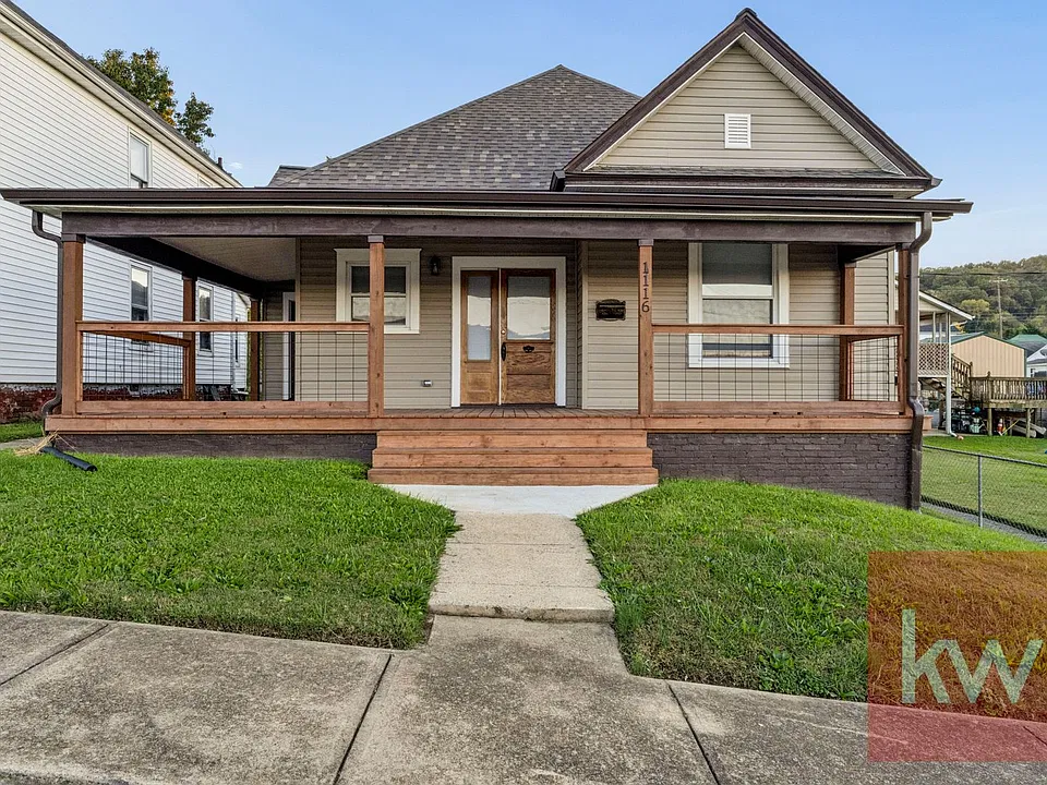 1116 Shelby St