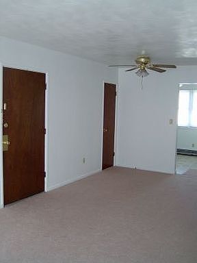 2nd image of 98 Washington Blvd APT 5