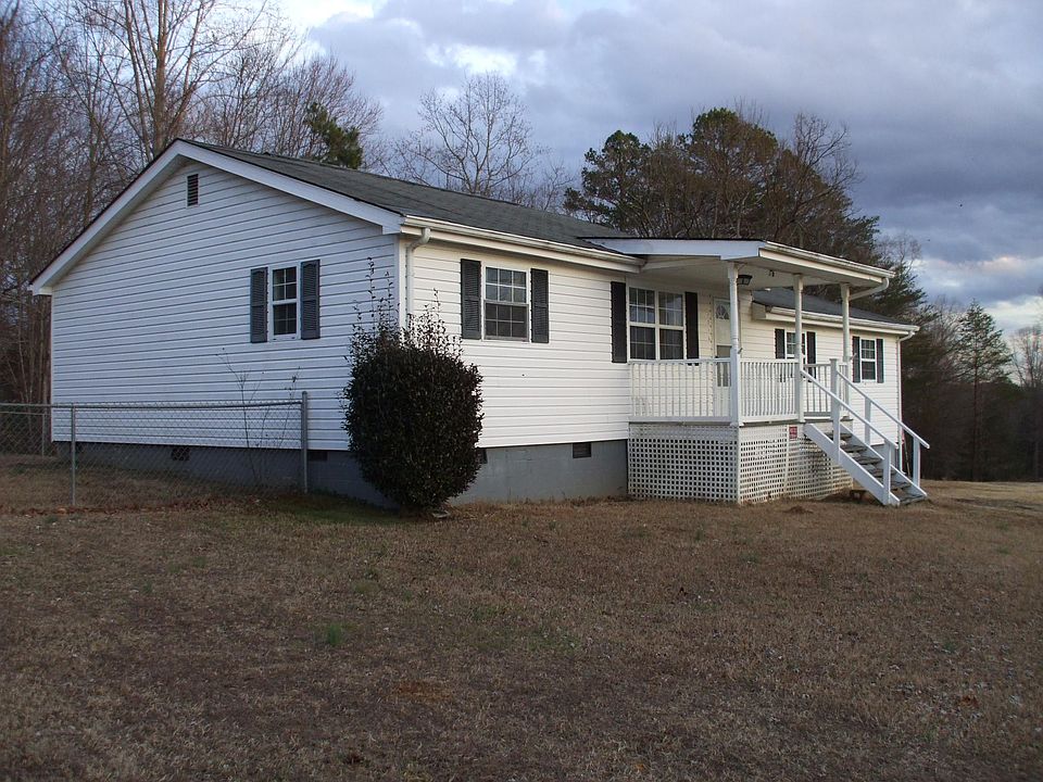 2nd image of 1016 Welch Dr