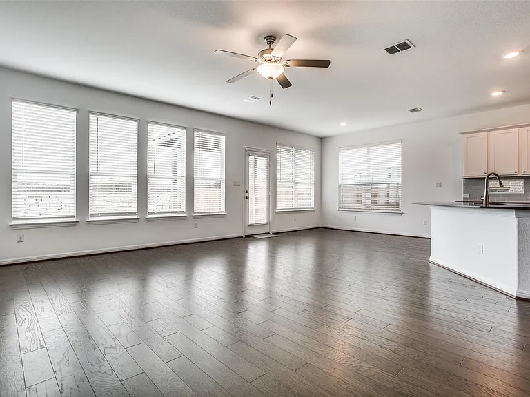 12213 Coronilla Bnd — Photo 6