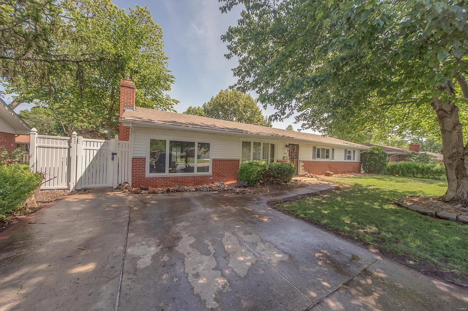 409 W Poplar St photo 1