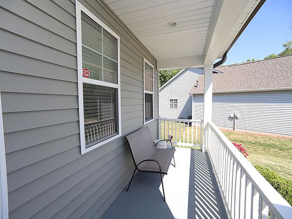 3rd image of 125 Mae Ct
