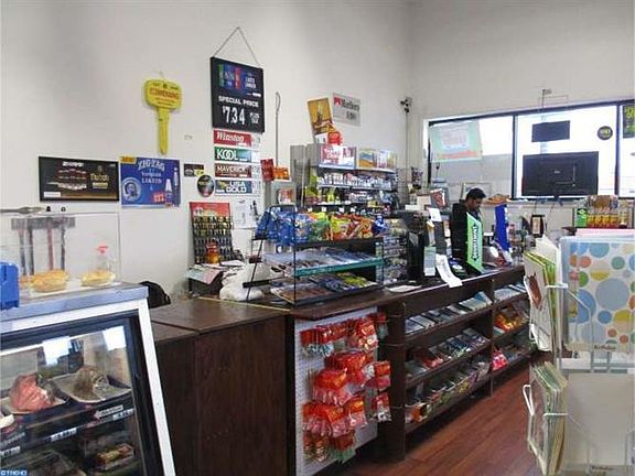 3rd image of 7544-50 Frankford Ave