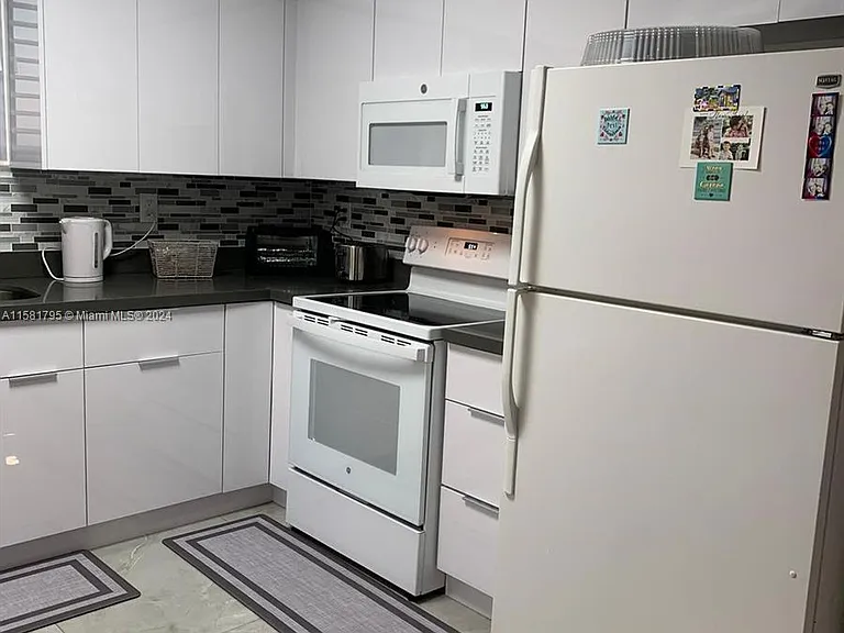 3300 NE 192nd St #1506 — Photo 6