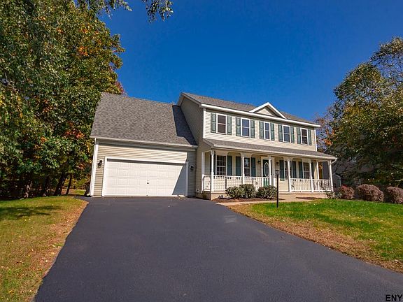2nd image of 35 Hendrik Hudson Way