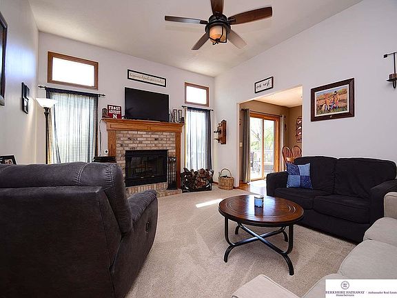 5th image of 5007 S 165th St