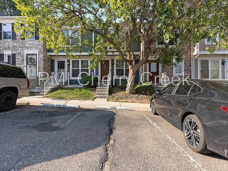 1223 S Idalia St — Photo 17