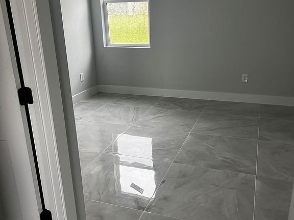 4th image of 5517 Ponce De Leon Blvd