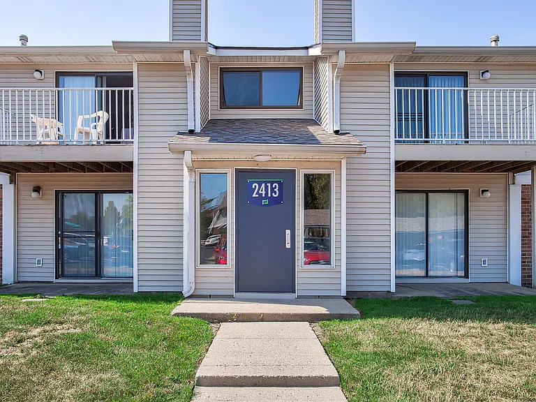 Franklin Park Apartments — Photo 11