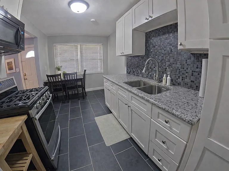 509 Moro St — Photo 3