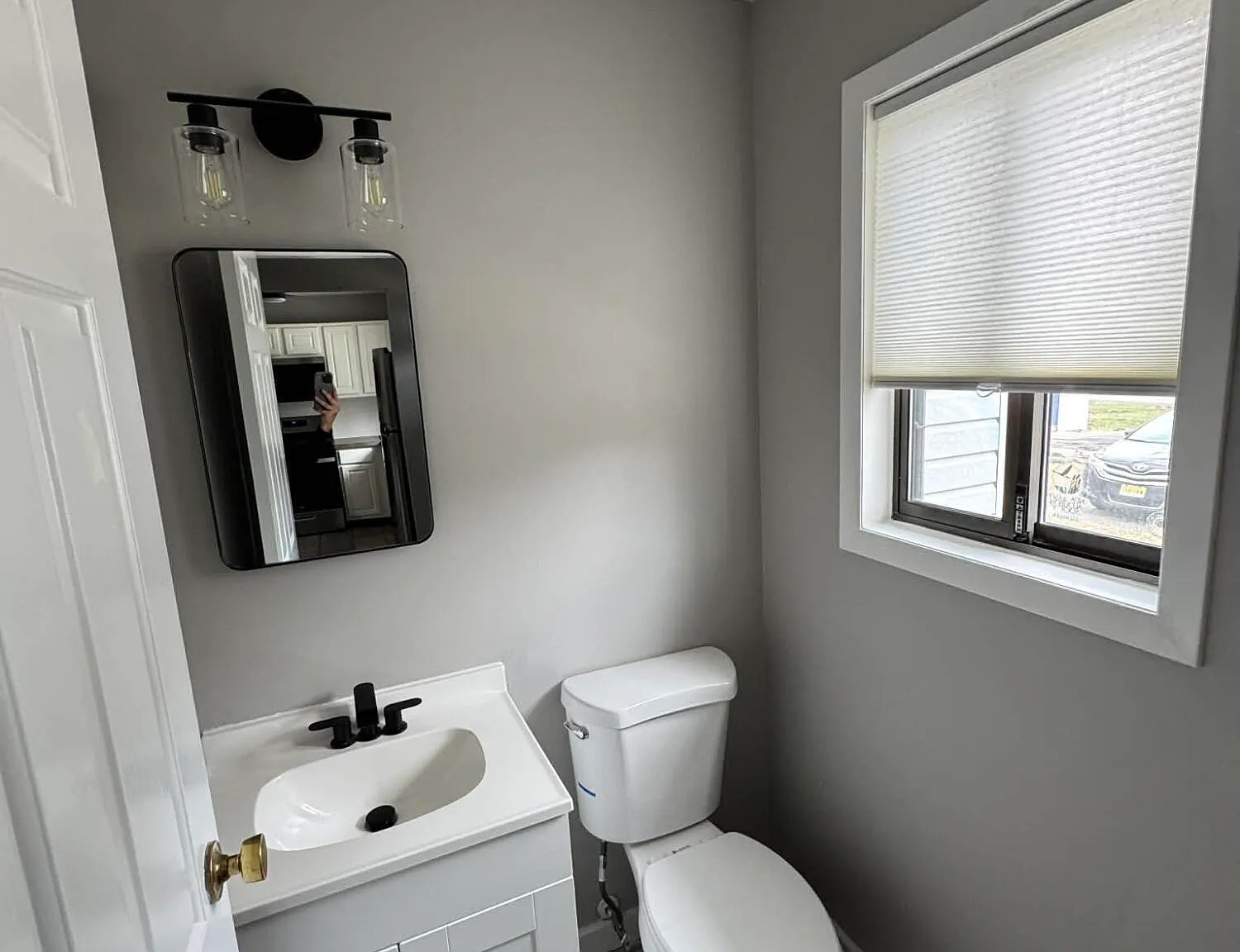 3 bed, 1.5 bath, 1408 sqft, $2,950 — Photo 4