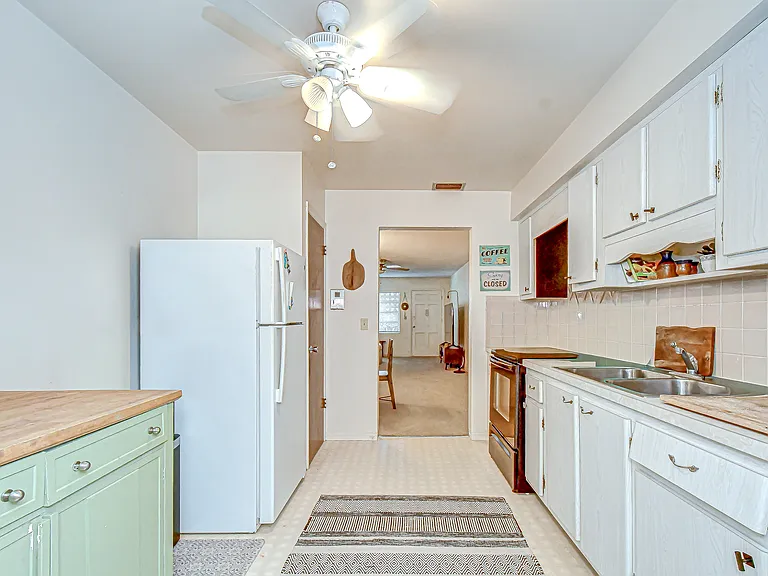 5150 10th Ave N #211 — Photo 9