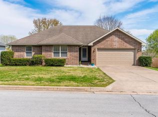 5760 S Wedgewood Ave, Springfield, MO 65810