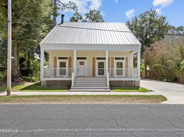 120 N Pinaud St, Saint Martinville, LA 70582