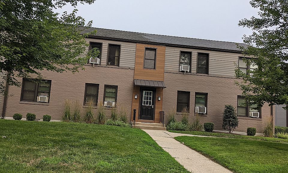 1st image of 4 Hendrick Ln APT 12A