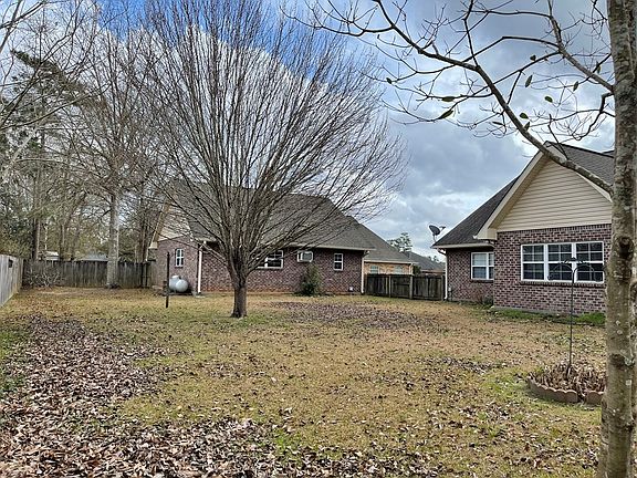 3rd image of 9000 Twin Oaks Ct