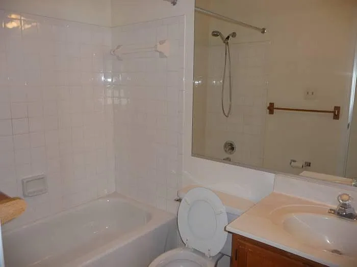 7476 Emerald Dr — Photo 9
