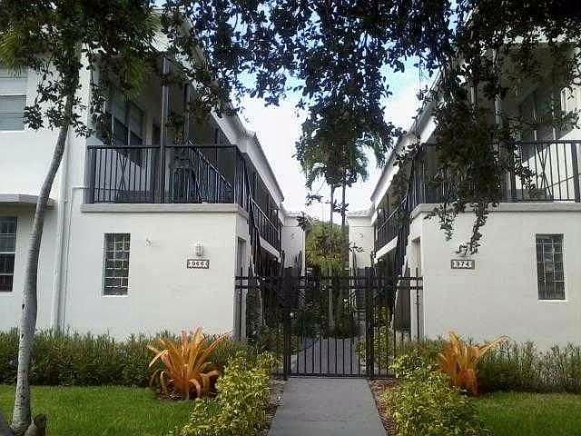 1st image of 966 Biarritz Dr APT 4