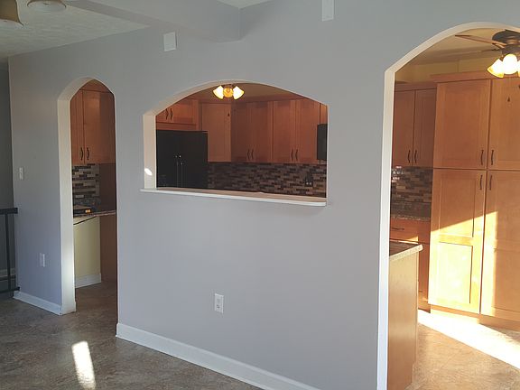 4th image of 547 Kenora Dr