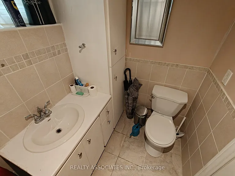 69 Cornerbrook Dr S — Photo 29