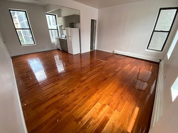 2nd image of 201 E 118th St APT 4A