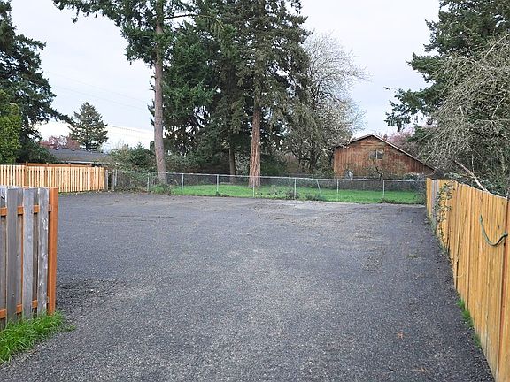 3rd image of NE 122nd