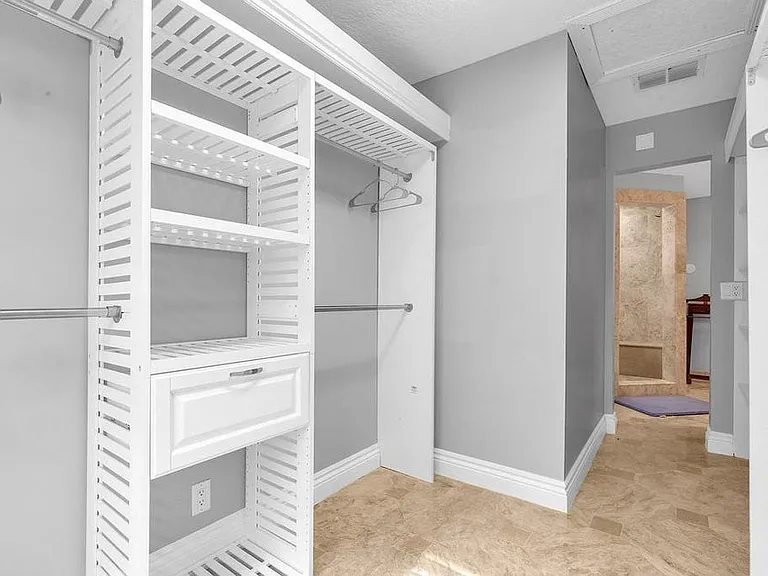 16627 Deer Path Ln — Photo 17