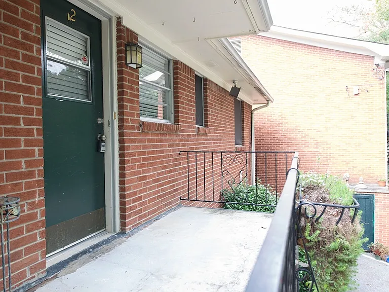 3535 Roswell Rd NE #F2 — Photo 16