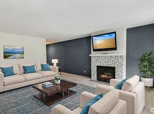 11021 Glen Acres Dr S APT B, Seattle, WA