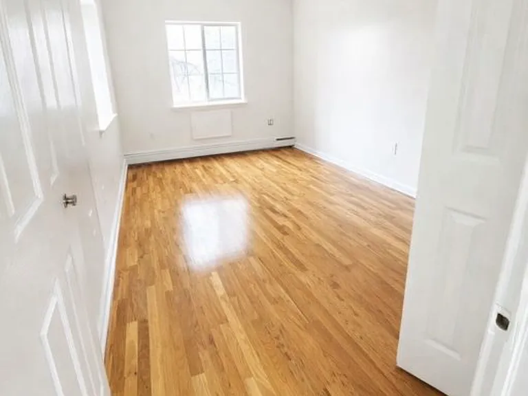 879 Elsmere Pl #3 — Photo 3