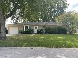 157 Dolores St, Oswego, IL 60543