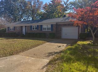 13 Bosch Ln, Newport News, VA 23606