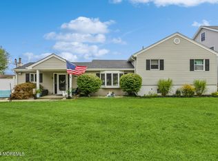 625 Cedarstream Pl, Brick, NJ 08724