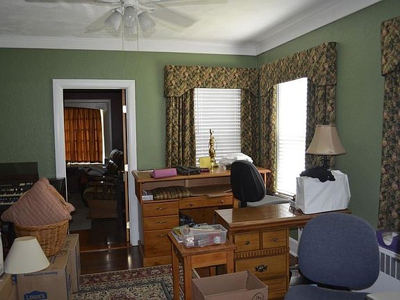 5th image of 167 Washington St