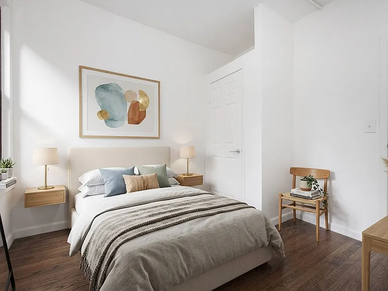 341 W 45th St #/511 — Photo 3