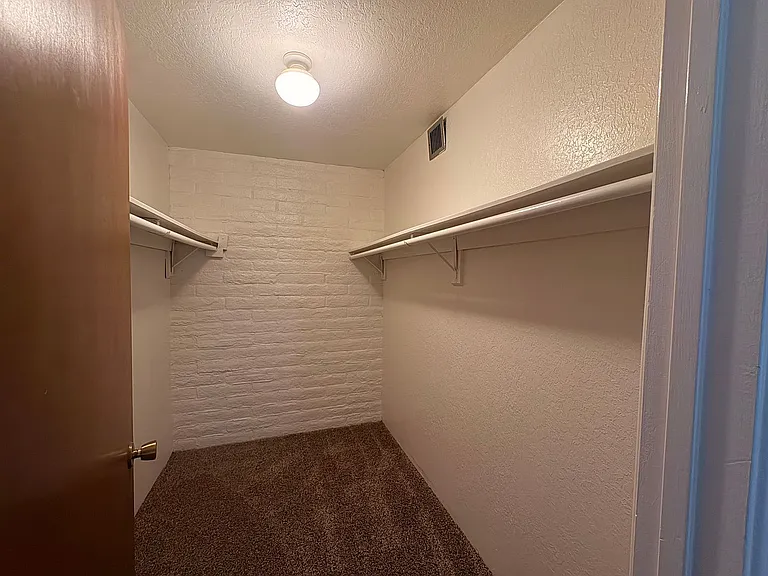 3708 N Country Club Rd #A-D — Photo 10